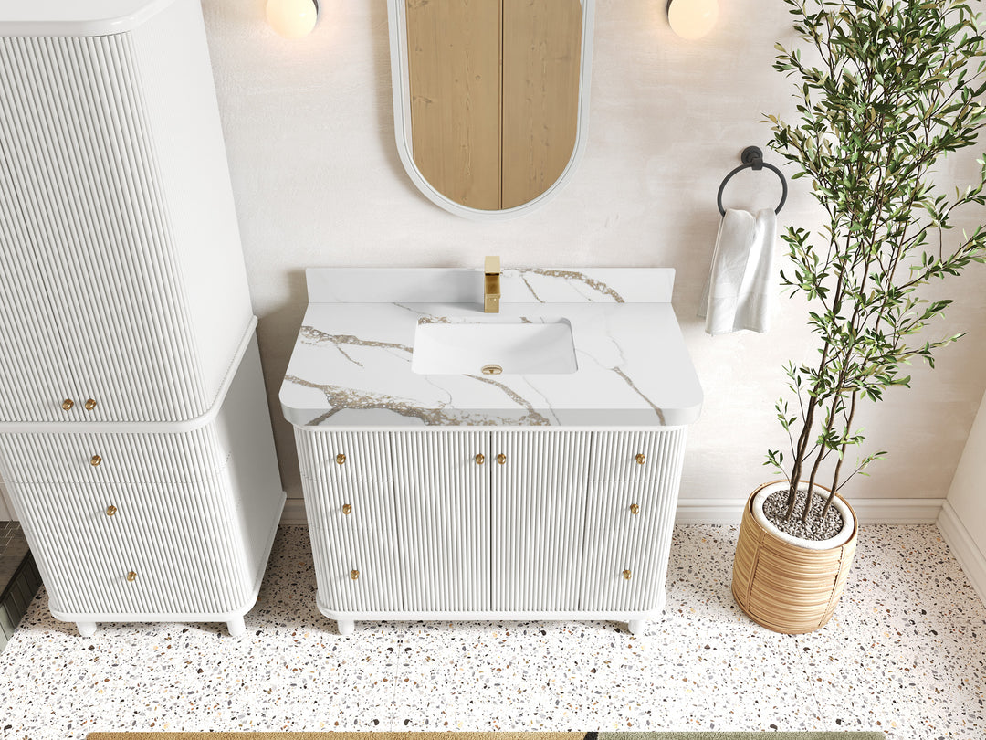 Miami 42 in. W x 22 in. D Single Sink Bathroom Vanity in White with 2 in Calacatta Gold Quartz Countertop - Top View